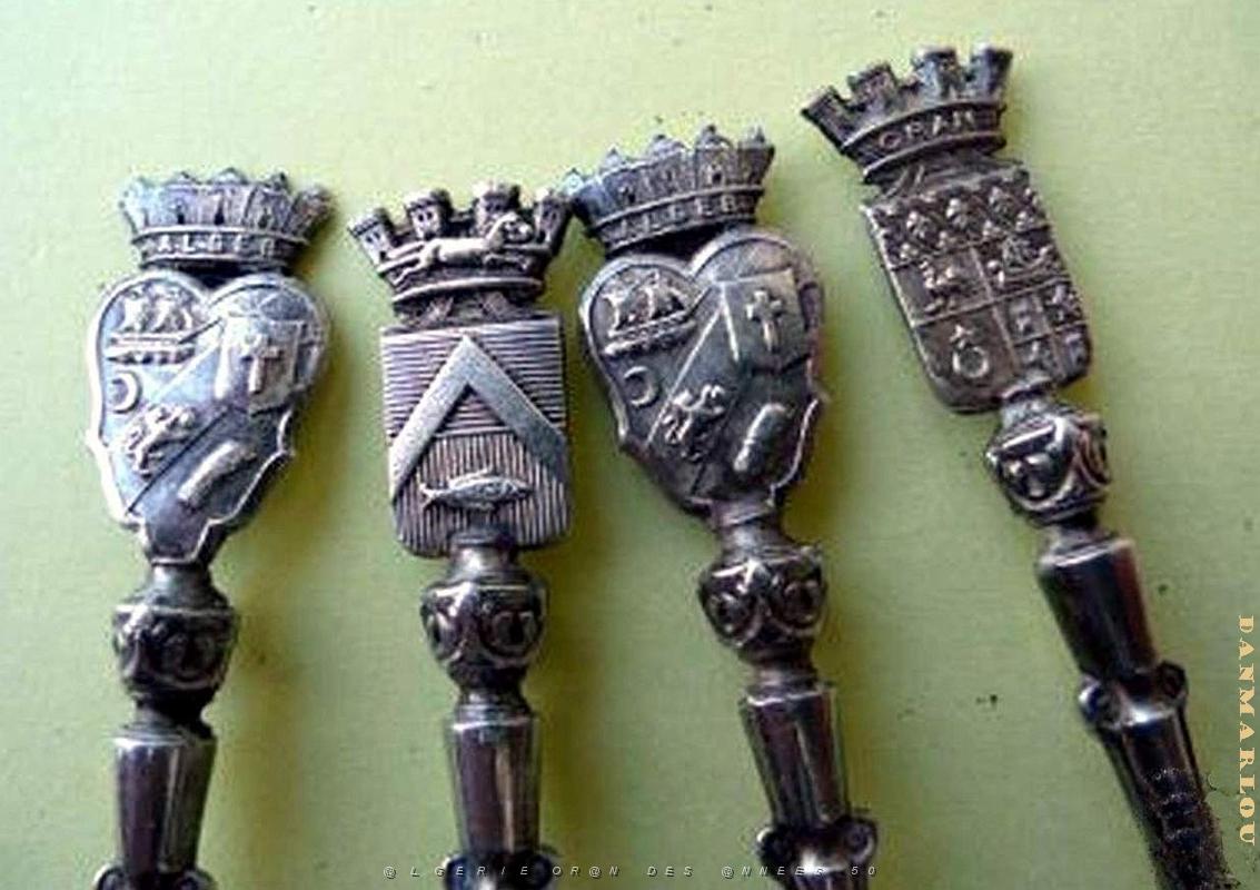 Oran objets Pub 111.jpg